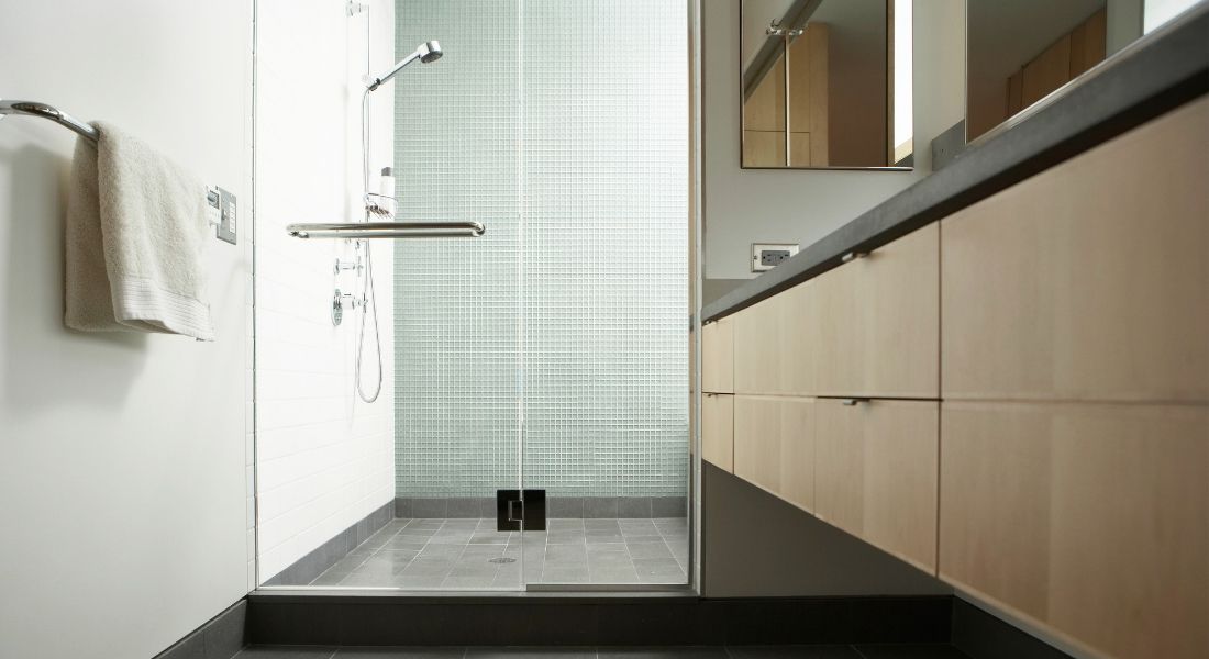 Jak wybrać idealną kabinę prysznicową?