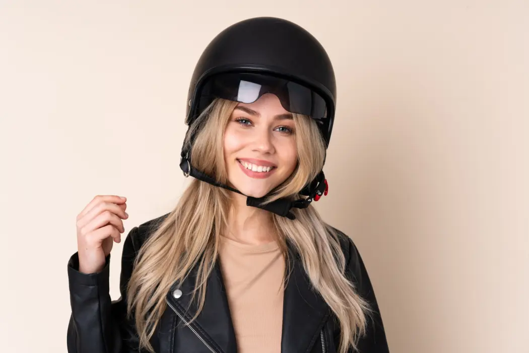 Jaki dobry kask motocyklowy kupić za 1000 zł? Oto nasze typy