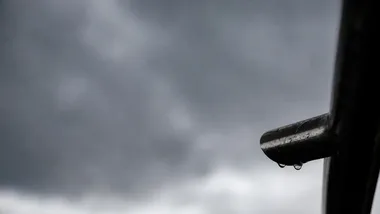 Burze z gradem nad Bytomiem. Wiatr może rozpędzić się do 110 km/h