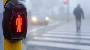 Widoczność może spaść do 200 metrów. Gęste mgły w Bytomiu