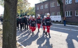 Prezydent, górnicy oraz przedstawiciele władz kopalni i związków zawodowych upamiętnili tragicznie zmarłych górników z KWK „Dymitrow” (4)