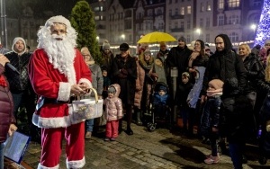 Świąteczna parada ze św. Mikołajem przeszła ulicami Bytomia (2)