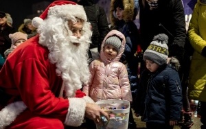 Świąteczna parada ze św. Mikołajem przeszła ulicami Bytomia (3)