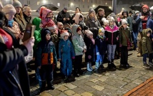 Świąteczna parada ze św. Mikołajem przeszła ulicami Bytomia (7)