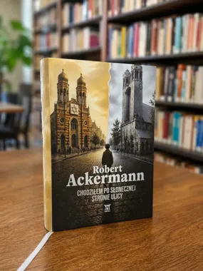 Książka z bytomskim śladem trafia do bibliotecznych zbiorów