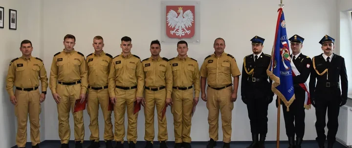 Nowi strażacy z Bytomia złożyli ślubowanie. Teraz czeka ich szkolenie