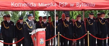 W Bytomiu strażacy odebrali awanse, a komendant wskazał nowe zadania