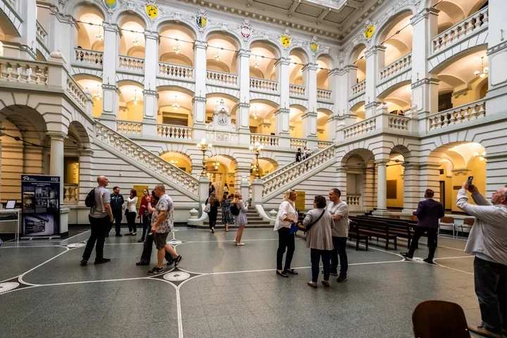 Noc w sądzie przy Piekarskiej przyciągnęła tłumy i odsłoniła kulisy sprawiedliwości