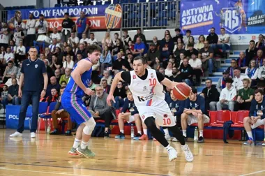 Niepokonana Polonia Bytom znów rozstrzygnęła mecz w samej końcówce