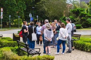 Kamienice czynszowe i wille elit. Taki był spacer po Kleinfeldzie