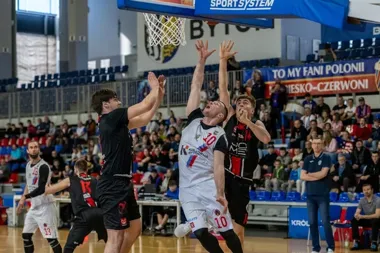 Polonia Bytom rozbiła Cracovię i już czeka na walkę o pierwsze miejsce