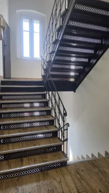 Żeromskiego 14 znów pełna życia – osiem rodzin odebrało klucze do mieszkań