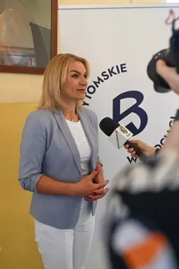 W bytomskich szkołach pojawiają się dystrybutory wody. Do akcji dołącza Rurek