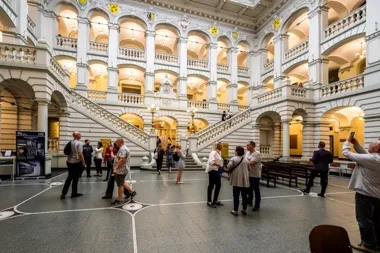 Noc w sądzie przy Piekarskiej przyciągnęła tłumy i odsłoniła kulisy sprawiedliwości