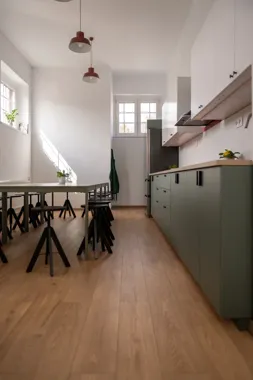 W Bobrku otwarto kuchnię, która ma sklejać ludzi przy wspólnym stole