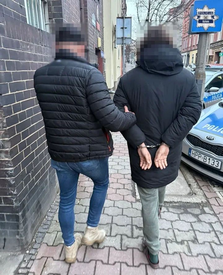 Zatrzymali 50-latka za znaczne ilości narkotyków - mieszkanie okazało się składem