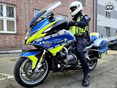 Motocyklem przez Bytom - policjanci przypominają, co może uratować życie