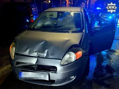 Po uderzeniu w dwa auta uciekał przed policją. Miał blisko 2,5 promila