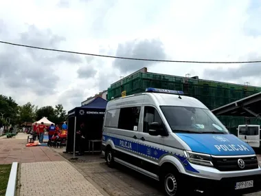 Radiowóz i kamizelki taktyczne na Skarpie Rozbark. Dzieci sprawdziły, jak pracuje bytomska Policja