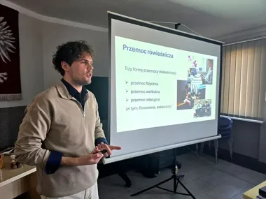 Dzielnicowi z Bytomia uczą się walczyć z przemocą, której nie widać