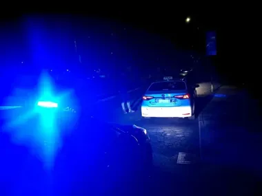 Nocne kontrole przewozów na aplikację - bytomscy policjanci sprawdzili 60 aut